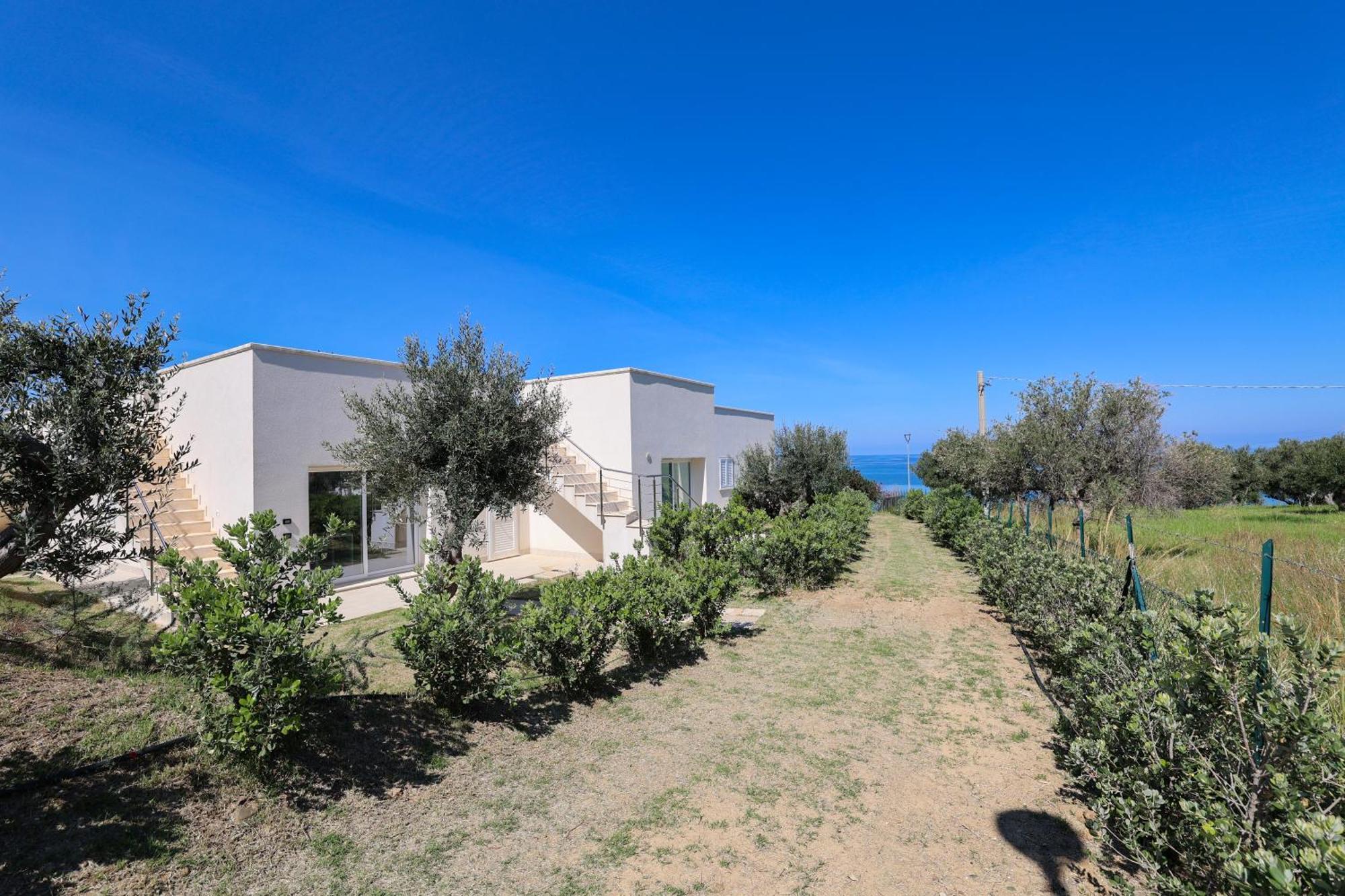 Aura Maris Beach Residence Mazzaforno Чефалу Экстерьер фото